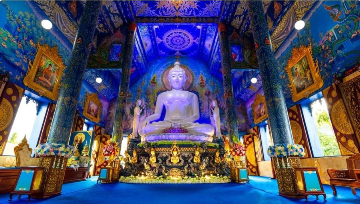 Chiang Mai-Chiang Rai: One Day White Temple + Bann Dam Museum+Blue Temple