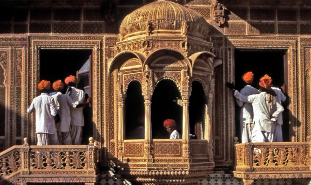 Rajasthan Camel Safari Tour with Delhi and Agra