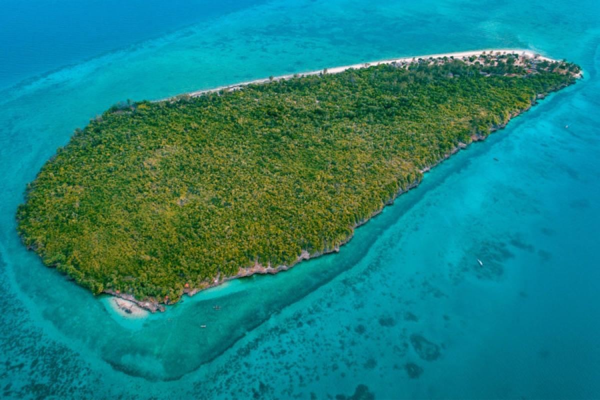 Zanzibar : Half-Day Bawe Island Snorkelling from Stone Town
