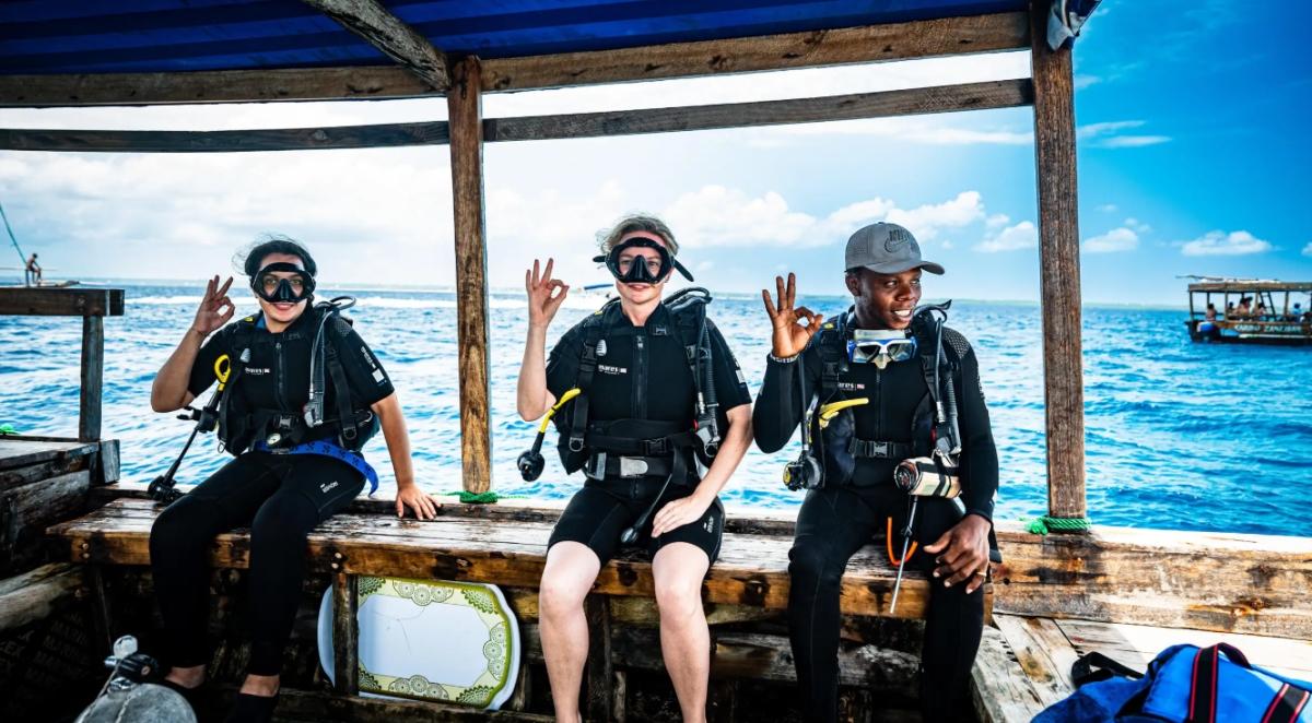 Zanzibar: 1 Day Diving Safari with 2 Stunning Scuba Dives - With a meeting point