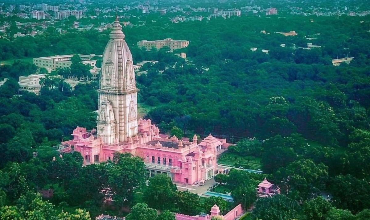 10-Day Heritage and Temples Trail: Delhi, Varanasi, Khajuraho & Agra