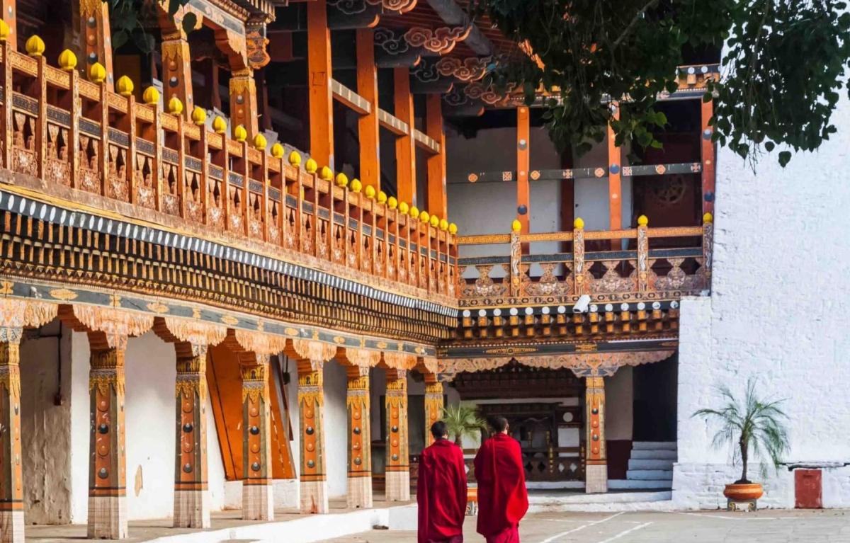 Grand Himalayan Heritage: 17-Day India, Nepal & Bhutan Cultural Odyssey