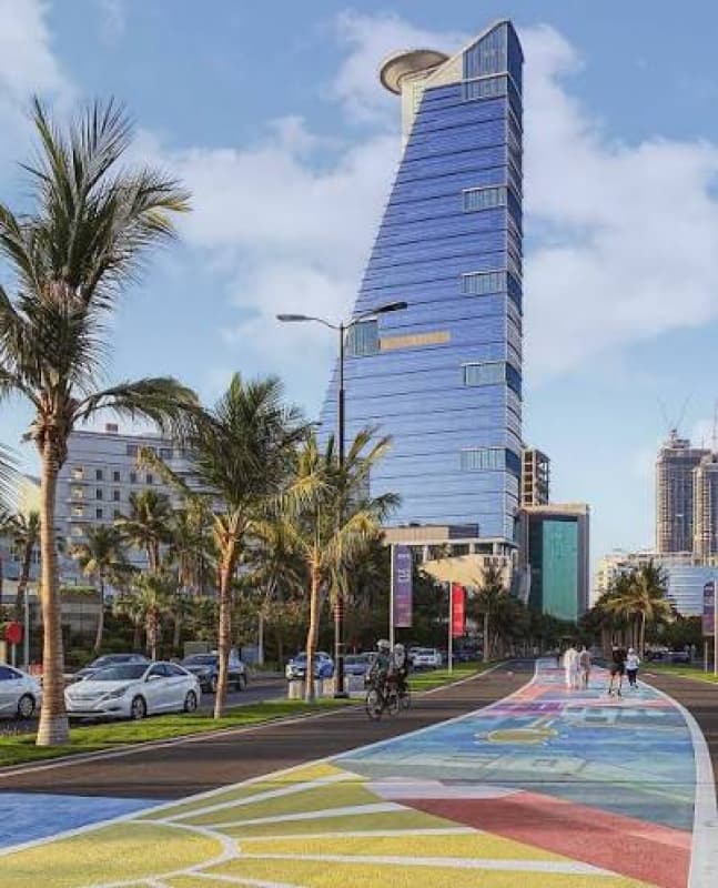 Jeddah’s Coastal Elegance: A Luxury Waterfront Experience 4