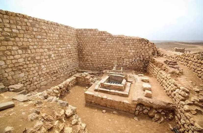Journey Through Time: Discover the Ancient City of Sumhuram 2