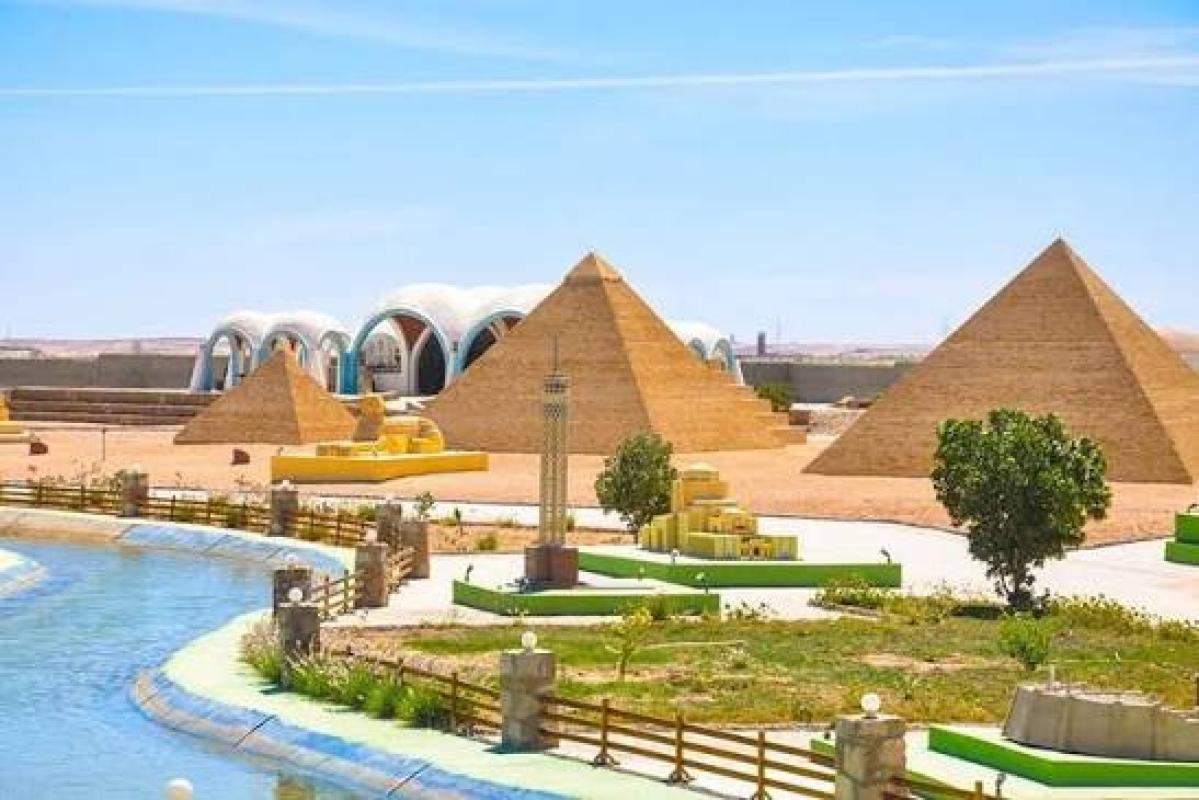 Discover Egypt in One Walk – Mini Egypt Park Tour