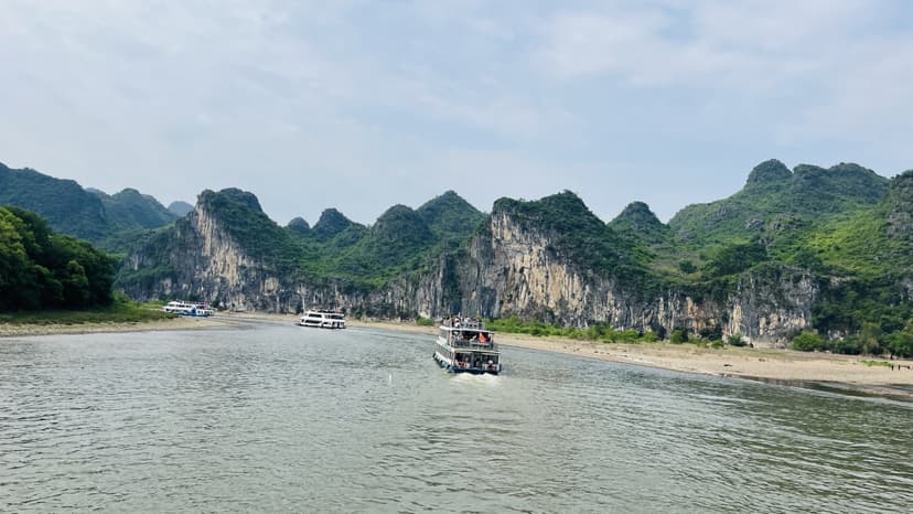 Li River Luxury Cruise & Impression Sanjie Liu Show — Guilin to Yangshuo Full-Day Tour 2