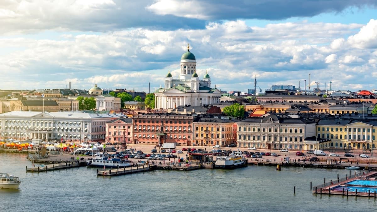 4 Day Finland Lapland Tour: Helsinki, Rovaniemi & Glass Igloo Stay 1