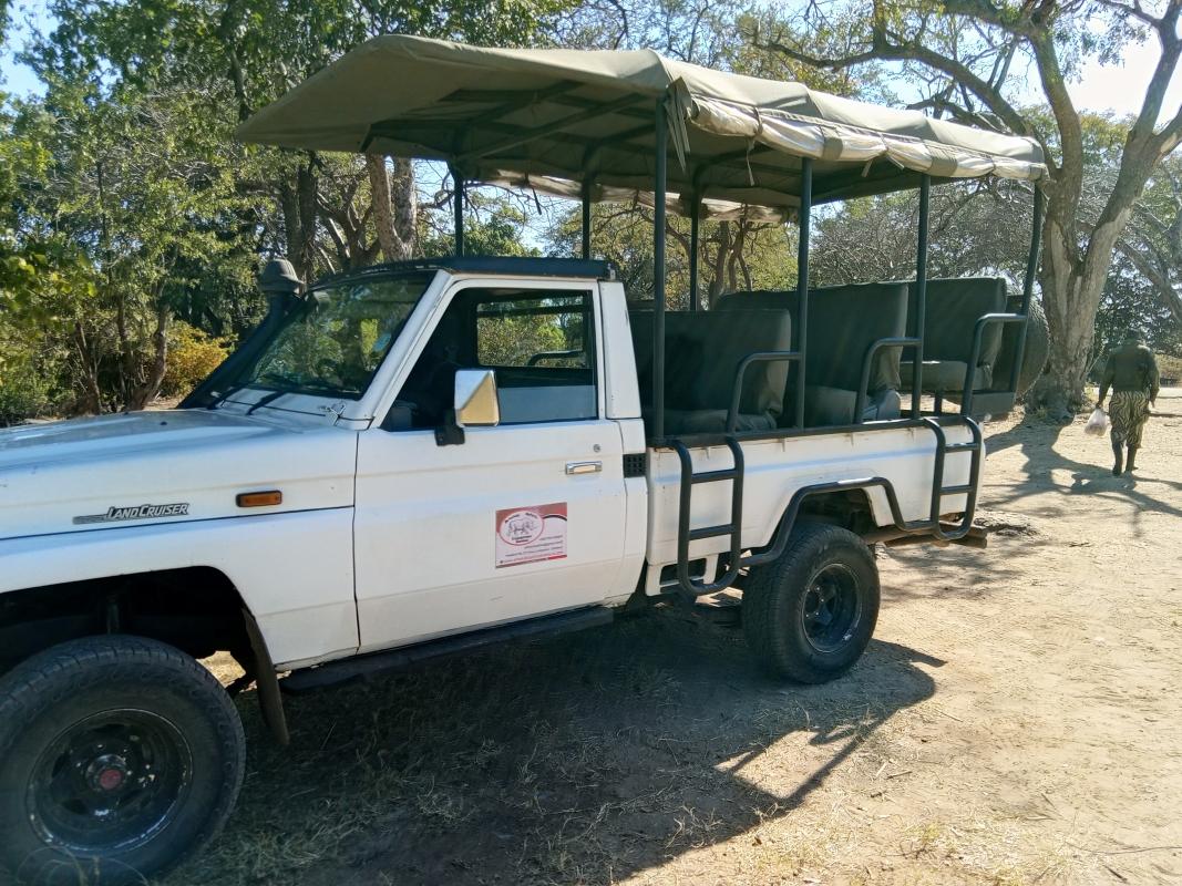 Mosi-oa-Tunya National Park Game Drive & White Rhino Walk from Livingstone Mosi-oa-Tunya National Park Game Drive & White Rhino Walk from Livingstone