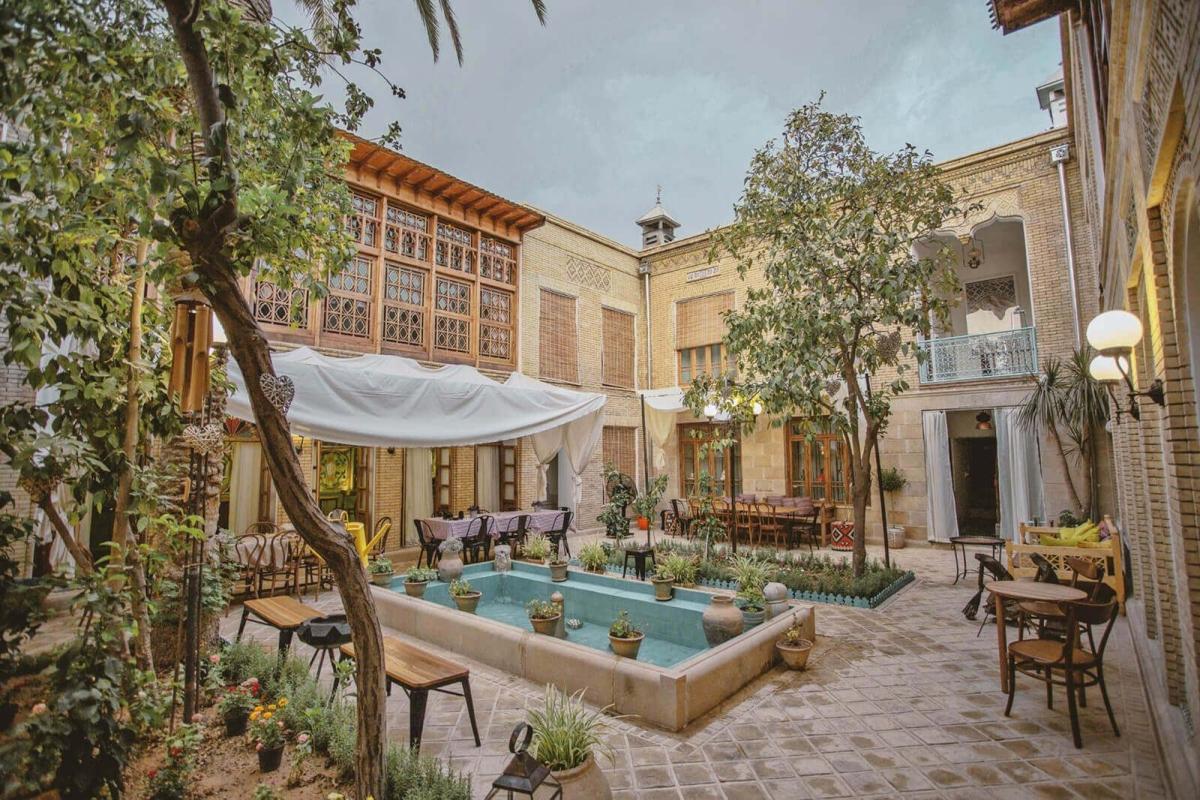 11 Day The Safavid Suite: Tehran, Kashan, Isfahan, Yazd & Shiraz