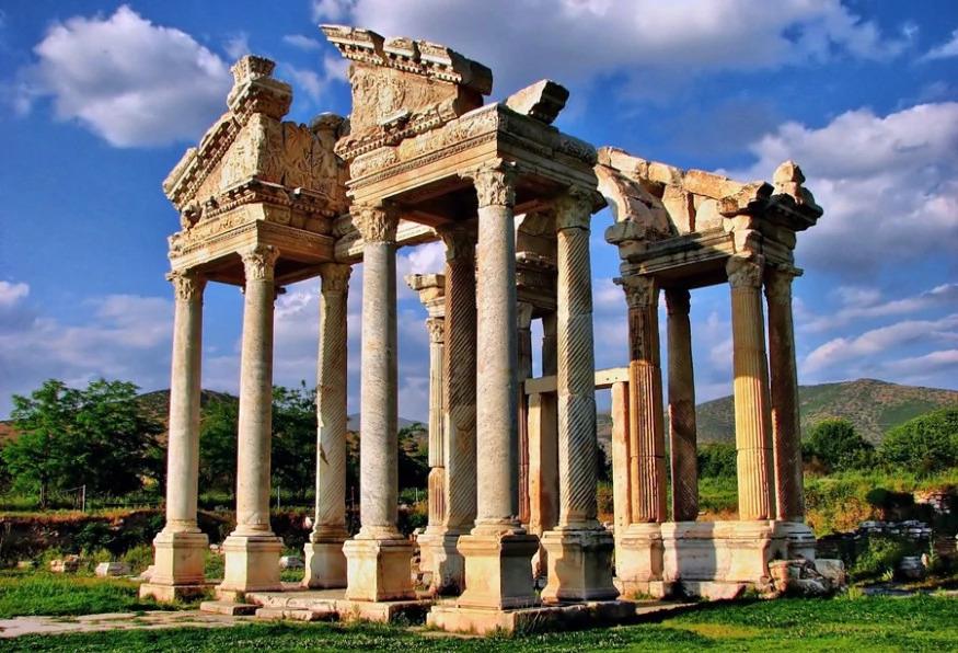 Daily Aphrodisias Ancient City Tour from Pamukkale – Explore the Roman Legacy & Sculptures