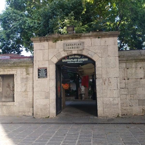 Beyazıt Sahaflar Çarşısı: Beyazıt Secondhand Book Market