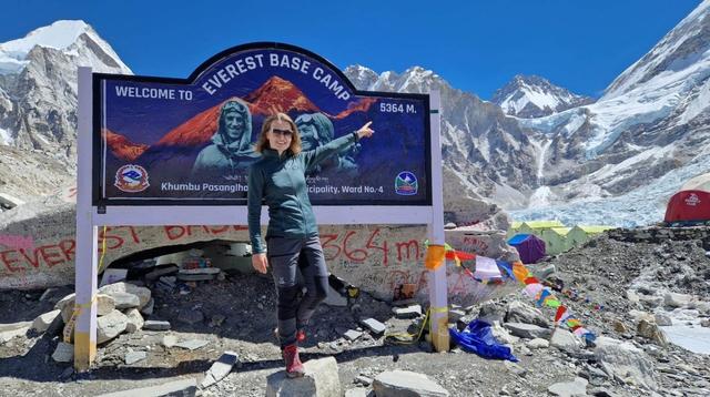 Hike Everest Base Camp
