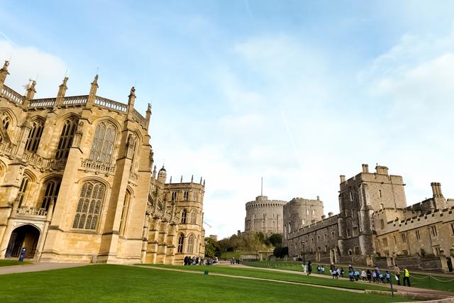 From London: Half-Day Trip to Windsor with Castle Tickets