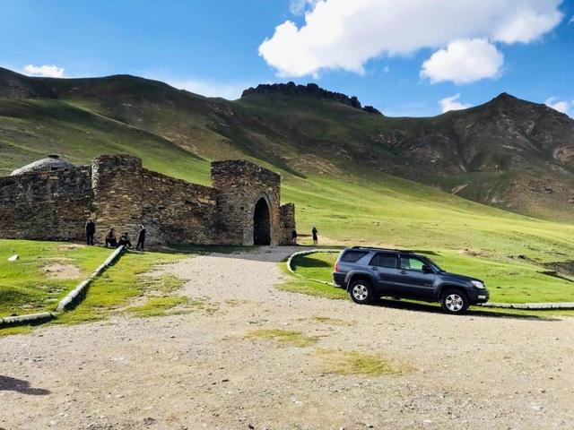 Extreme jeep 14 day tour in Kyrgyzstan