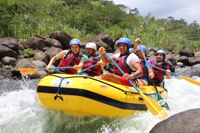 4 Days in Colombia - Urban Vibes & Wild Sides: Medellín to Rio Claro Escape