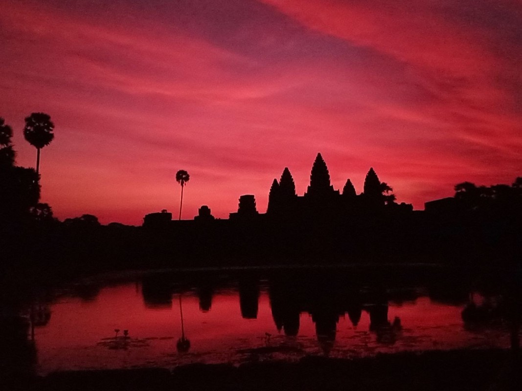 Private One Day Tour with Sunrise at Angkor Wat 1