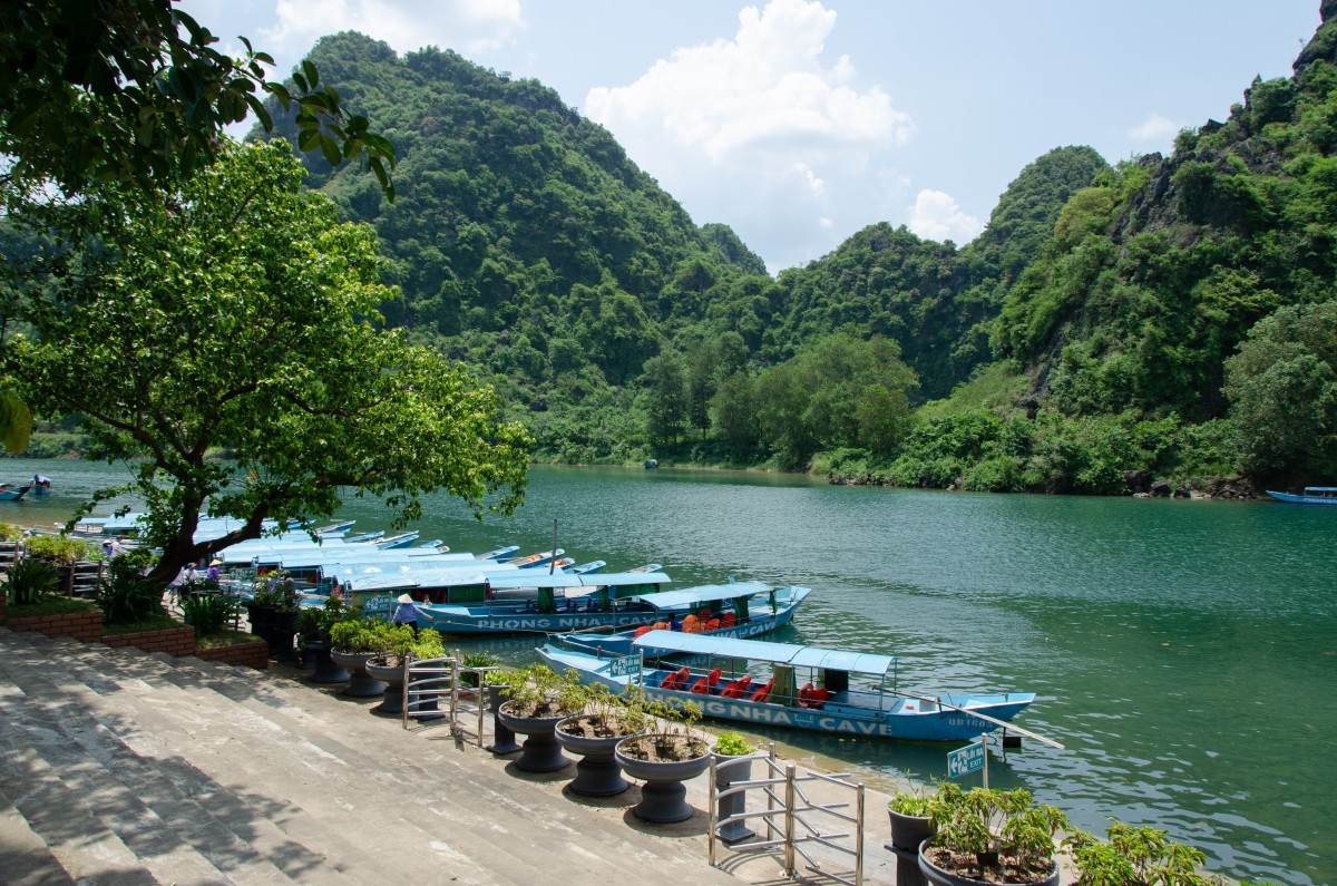 ITA Travel - Vietnam 14D/13N : Hard Adventure - Central Vietnam : Quang Binh National Park - Tu Lan & Hang En Expedition 1