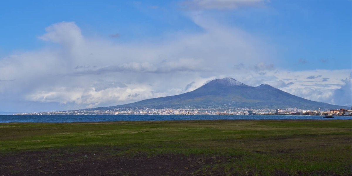 Vesuvius: Smart Audio Guide & Skip-the-Line Ticket 1