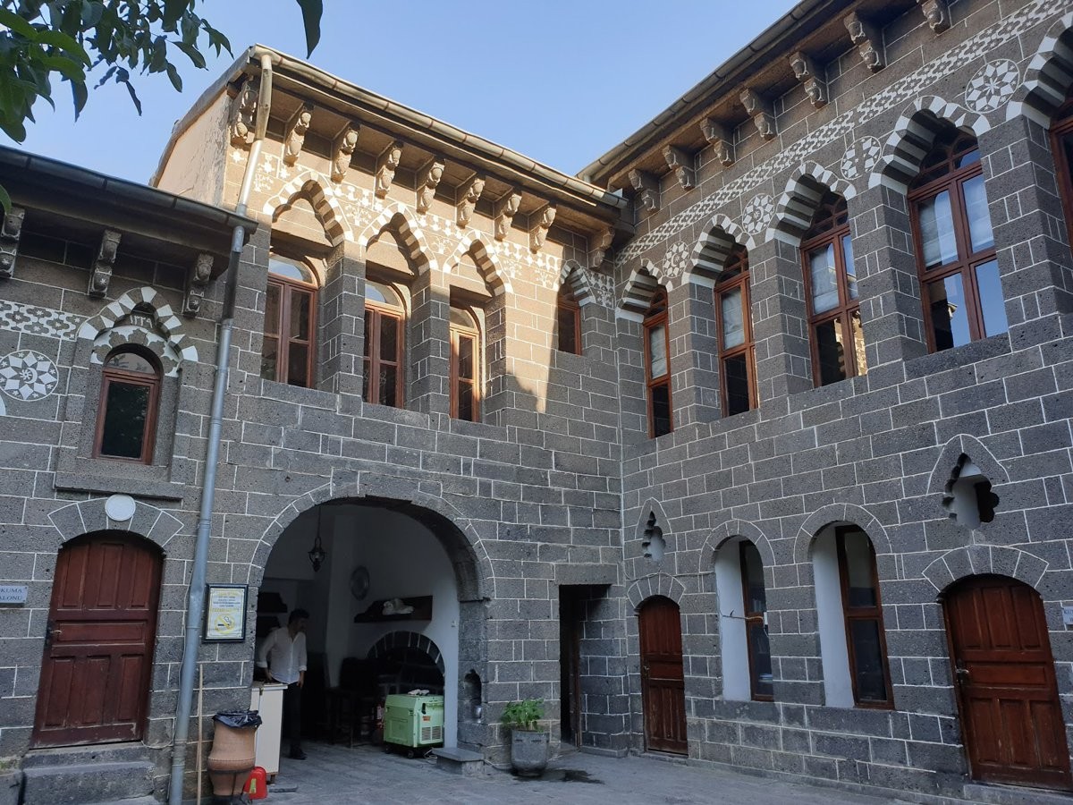 Ahmed Arif Literature Museum Library (5)