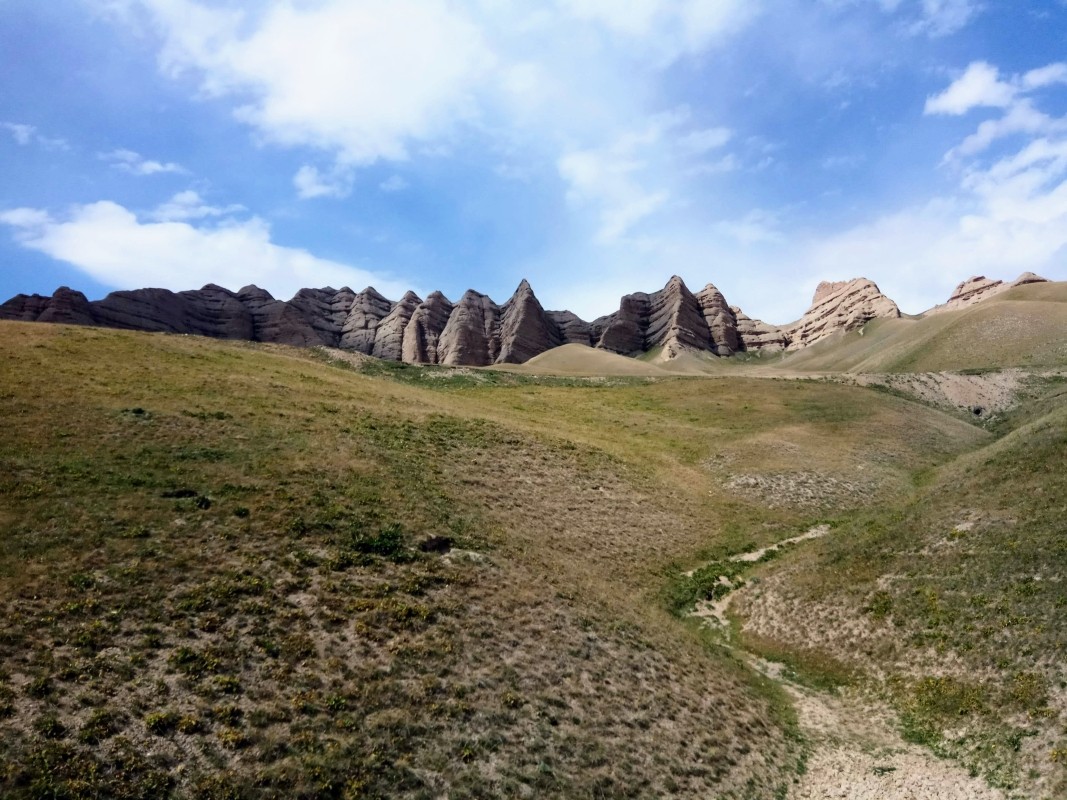 5 Days Tour: Loop Trekking of Sary-Mogol 1
