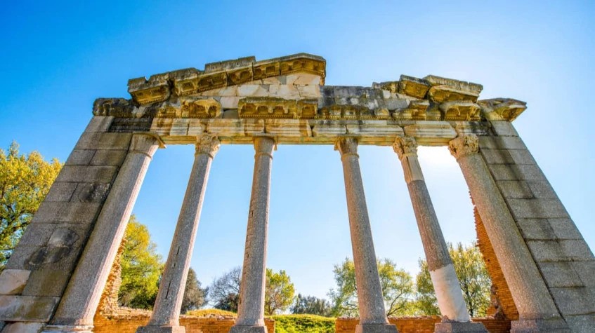 Daily Tour of Ardenica Monastery & Apollonia Archeological Park 1