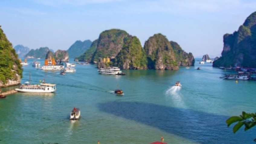 7 Days Group Tour to Visit Hanoi City/ Halong Bay / Sapa - Fansipang Peak 1