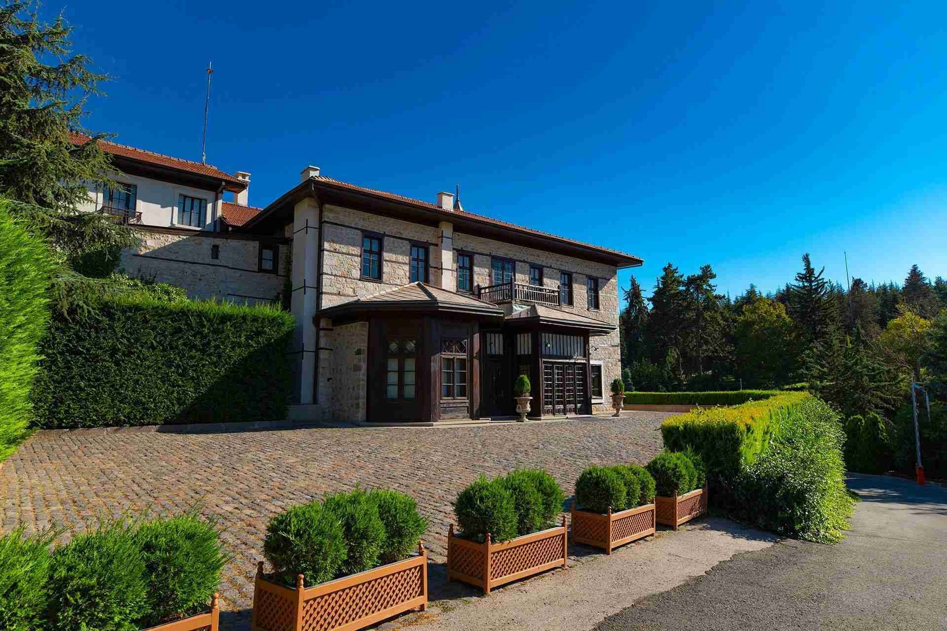 Atatürk Museum Mansion (2)