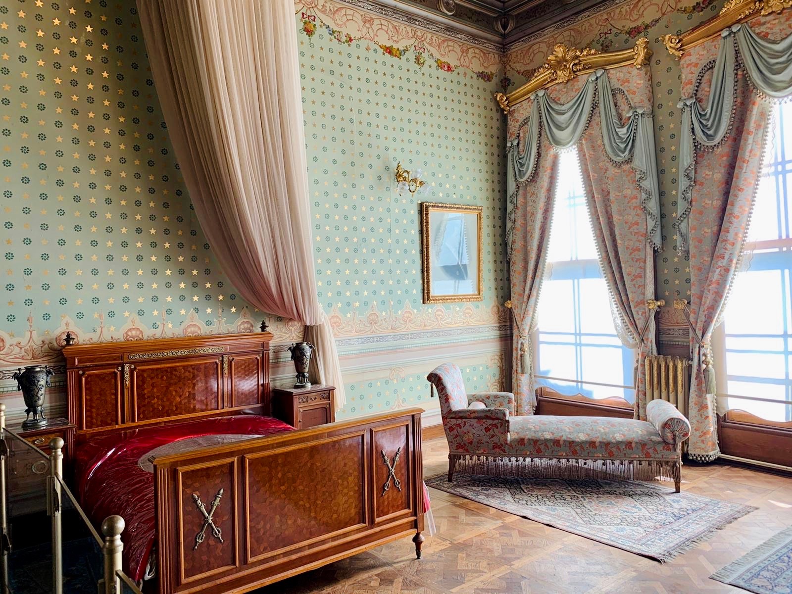 Dolmabahçe Palace Museum (9)