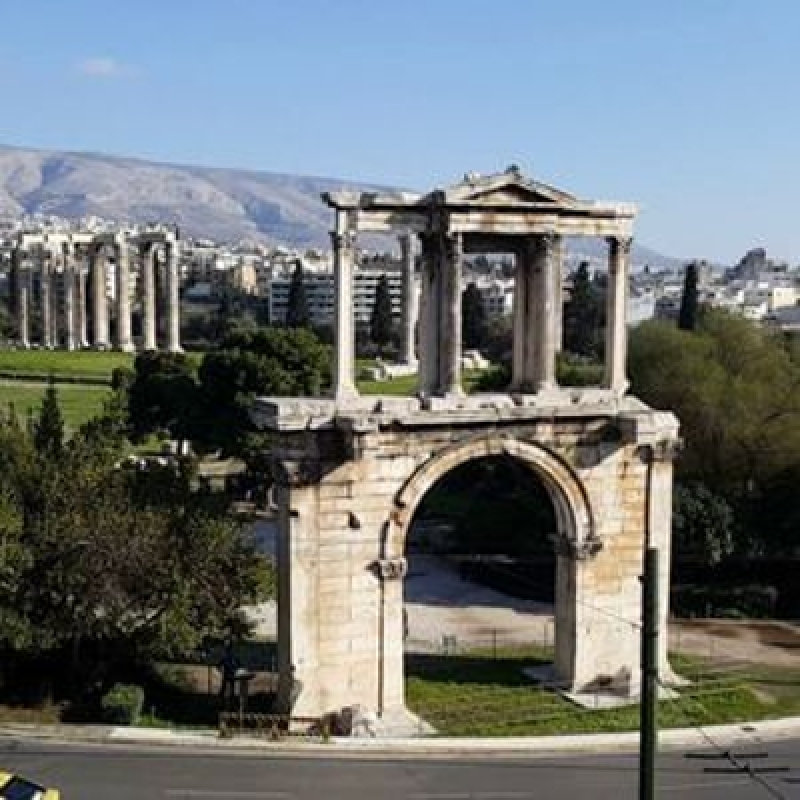 Tourist Bus - Hop on Hop off Athens 3