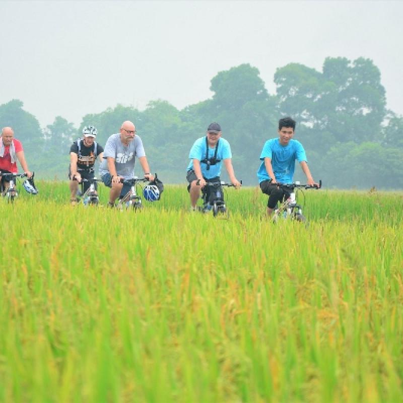 Full Day Hanoi Countryside Bicycle Tour to Bat Trang Pottery Village Full Day Hanoi Countryside Bicycle Tour to Bat Trang Pottery Village