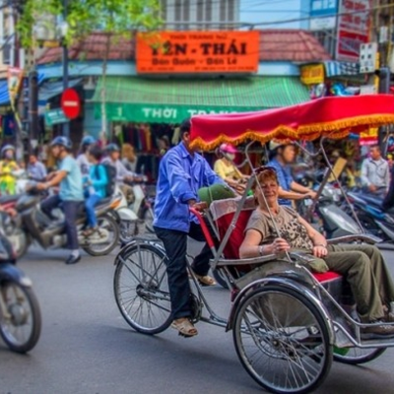 Hanoi Luxury Limousine Full-Day City Tour Historic Cultural Highlights 4