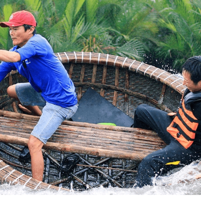 Morning Hoi An Eco Tour Basket Boat Racing Fishing in Cam Thanh Forest 3