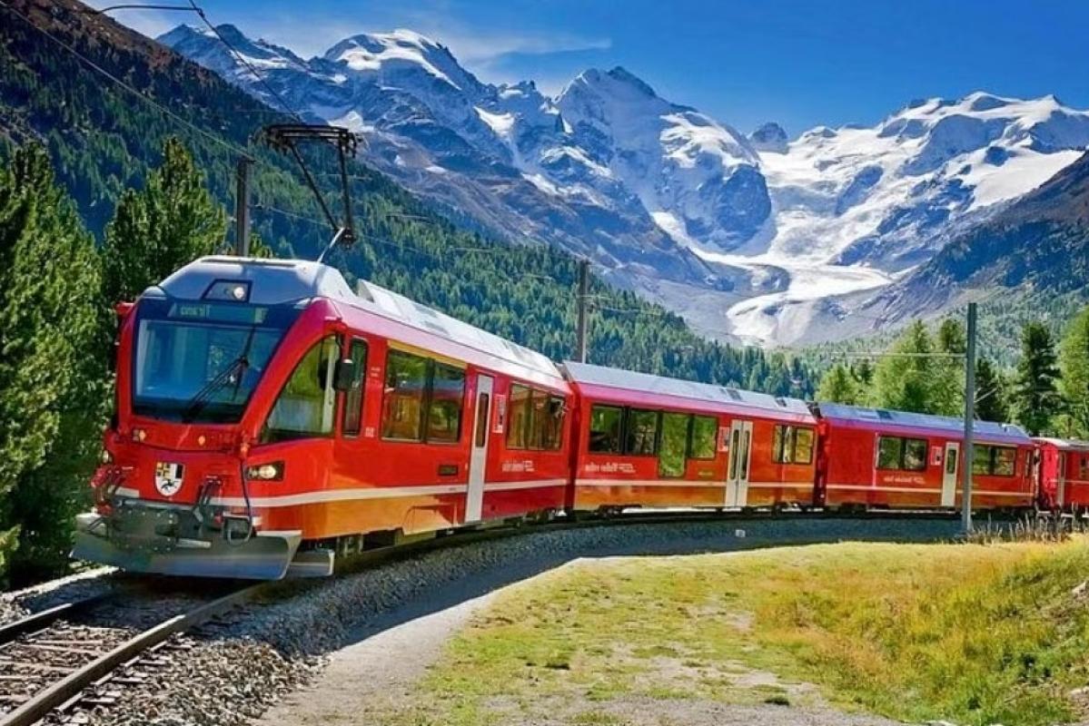 Bernina Express Tour Swiss Alps & St Moritz From Milan Bernina Express Tour Swiss Alps & St Moritz From Milan