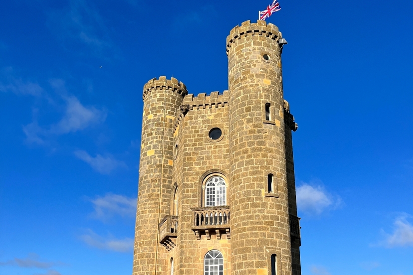 The Cotswolds and Broadway Tower with Cream Tea from London 4