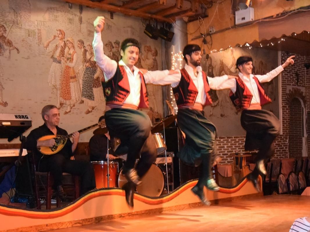 Athens cultural show by nights. Athens cultural show by nights.