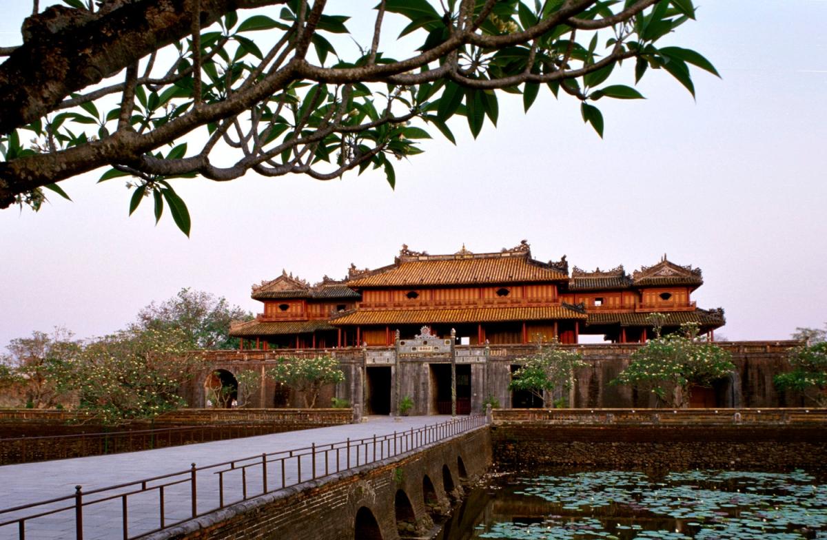 HALF DAY CYCLO CITY PRIVATE TOUR HALF DAY CYCLO CITY PRIVATE TOUR