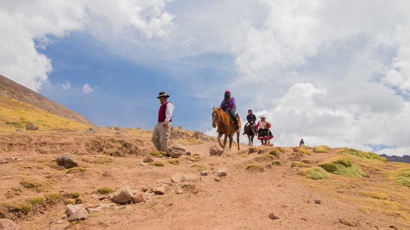 Vinicunca Rainbow Mountain Full-Day Tour from Cusco 2