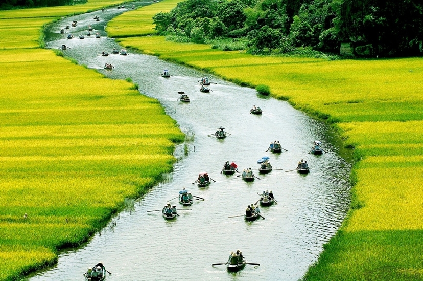 Hoa Lu – Tam Coc Tour with Mua Cave 3