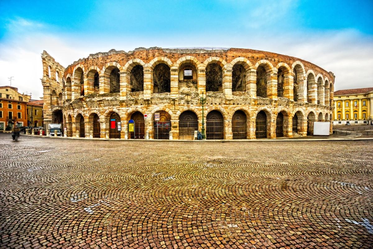 Verona Self Guided Walking Tour with an APP Verona Self Guided Walking Tour with an APP