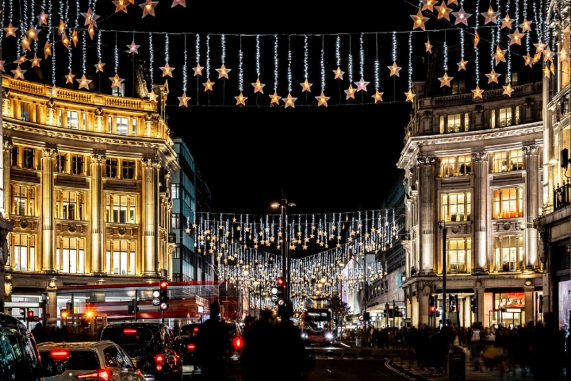 London: Christmas Lights Walking Tour with an APP 4