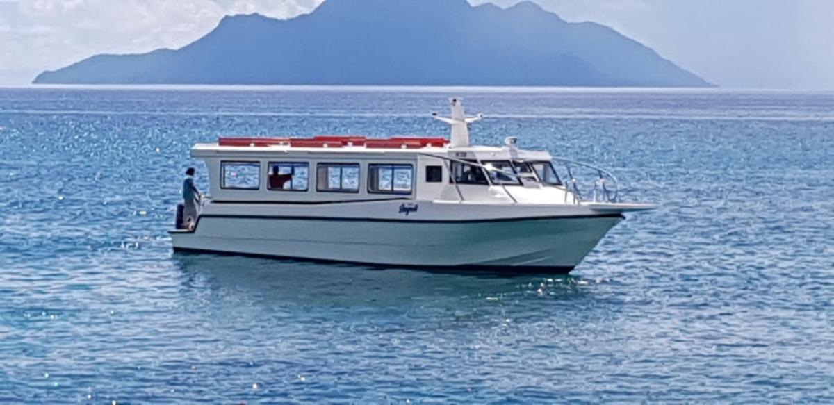 Praslin & La Digue Day Trip (Shared) Praslin & La Digue Day Trip (Shared)