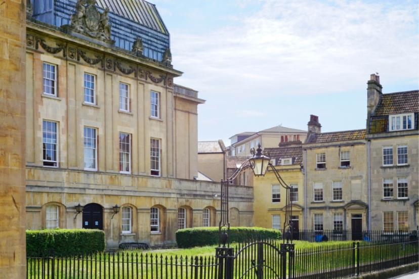 Bath : 2 Hour Historic Walking Tour With An APP 2