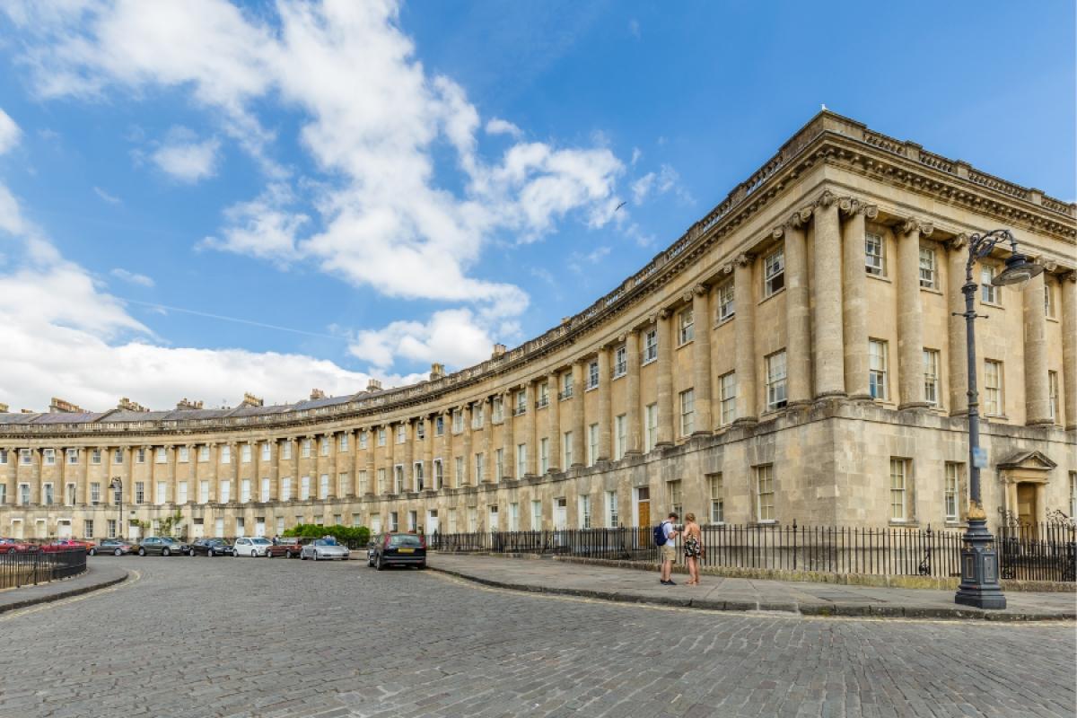 Bath: Bridgeton Walking Tour Thru an APP Bath: Bridgeton Walking Tour Thru an APP
