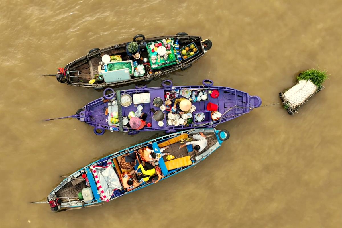 2-day Mekong Delta tour visiting Cai Rang floating market 2-day Mekong Delta tour visiting Cai Rang floating market