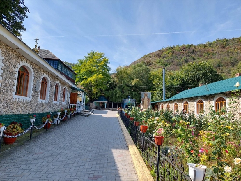 Tipova Monastery – Fromage – Saharna Monastery Daily Tour from Moldova 3