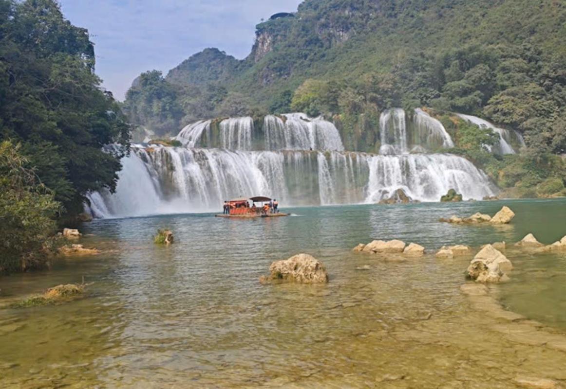6 Days Visit Ha Giang - Cao Bang - Ba Be Lake 6 Days Visit Ha Giang - Cao Bang - Ba Be Lake
