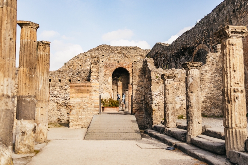 Visit the Pompeii archeological site with hotel pick up and guide included - Private tour 4