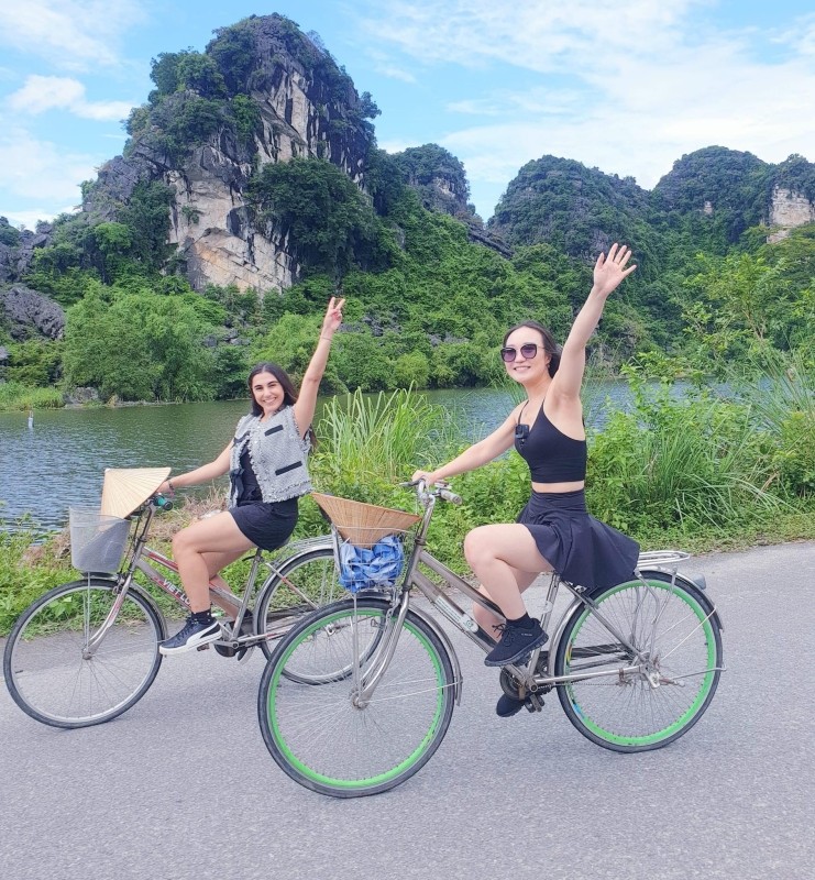 Hoa Lu - Trang An 1 day tour from Hanoi 1