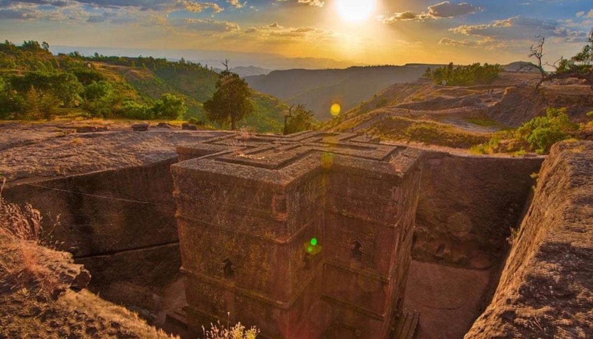 Eight-Day Ethiopia Adventure: Danakil Depression, Tigray Churches, Axum & Lalibela Wonders 1