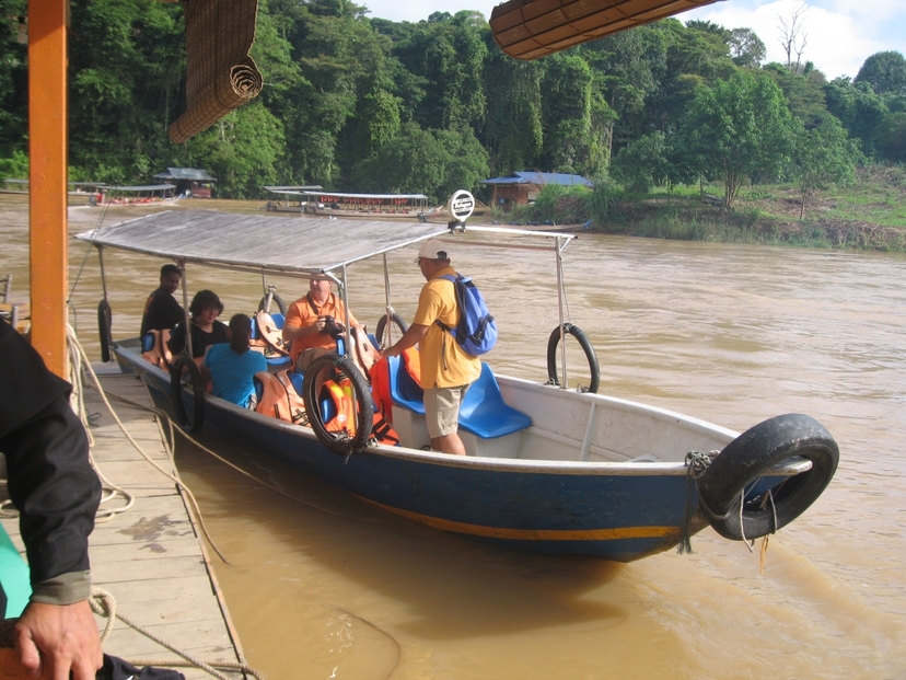 P6 Day Tour Aborigine Village @ Rainforest Taman Negara bonus stop Batu Caves 4
